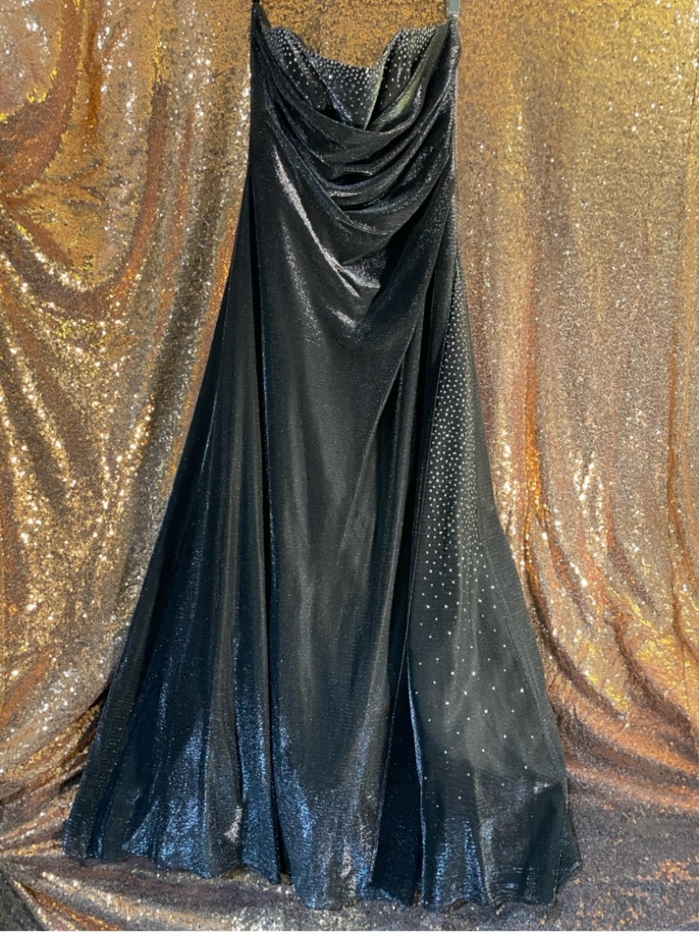 JUMP Gorgeous Black Beaded Open-Tie Back Wedding Prom Formal Gown. 13/14